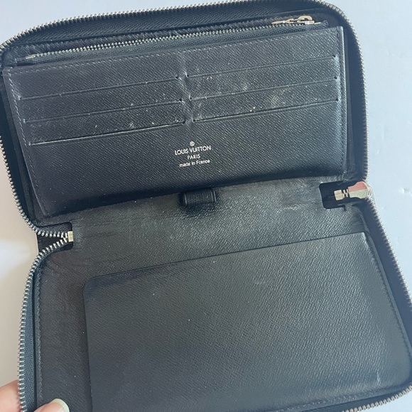 Épi Louis Vuitton zipper wallet - Picture 5 of 7